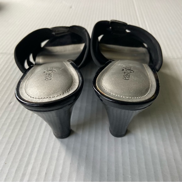 East Fifth easy wear black fabric and patent leather sandals SZ 8 - Picture 5 of 10